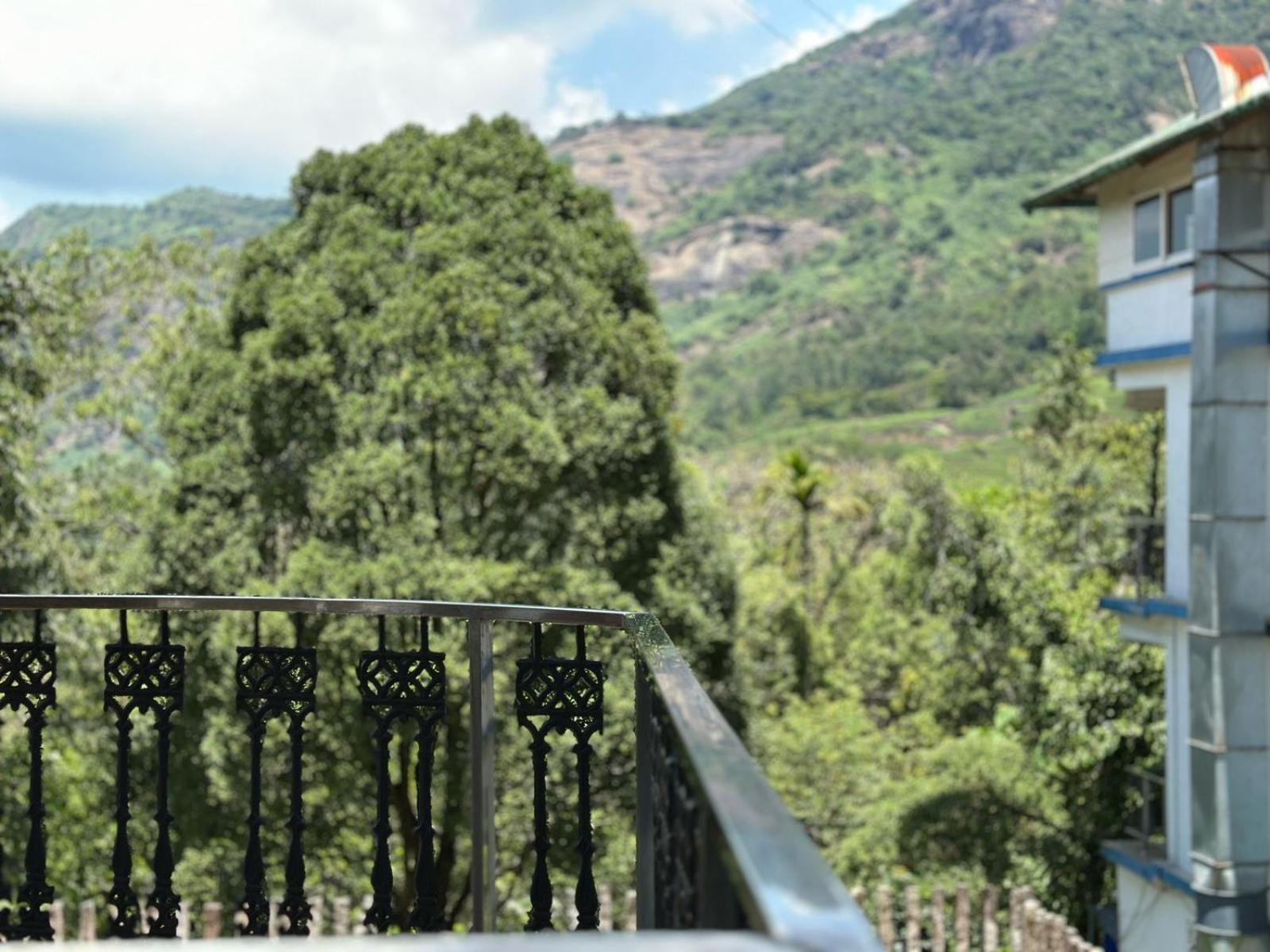 Hotel The Heights Munnar Extérieur photo